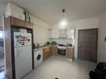 KÜÇÜK KAYMAKLI'DA TÜRK MALI EŞYALI SATILIK DAİRE 
