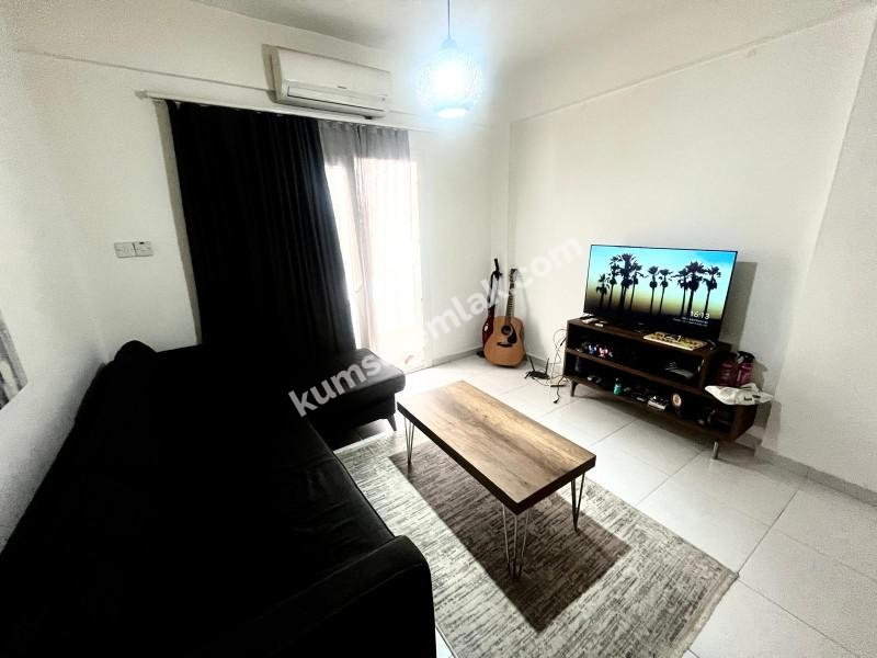 KÜÇÜK KAYMAKLI'DA TÜRK MALI EŞYALI SATILIK DAİRE 