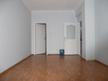 MUHİTTİN MAHALLESİNDE KİRALIK ARA KAT 3+1 DAİRE 
