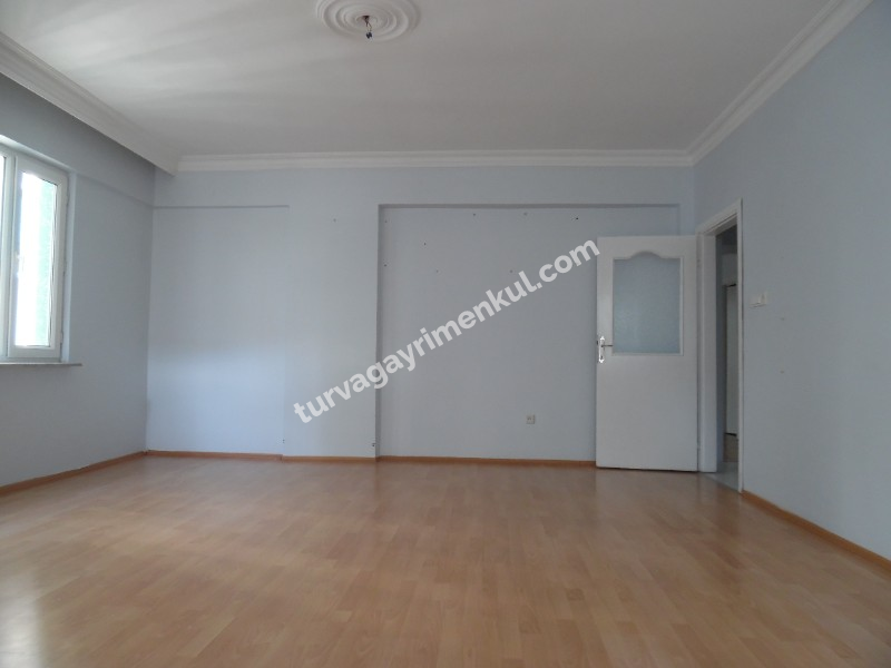 MUHİTTİN MAHALLESİNDE KİRALIK ARA KAT 3+1 DAİRE 