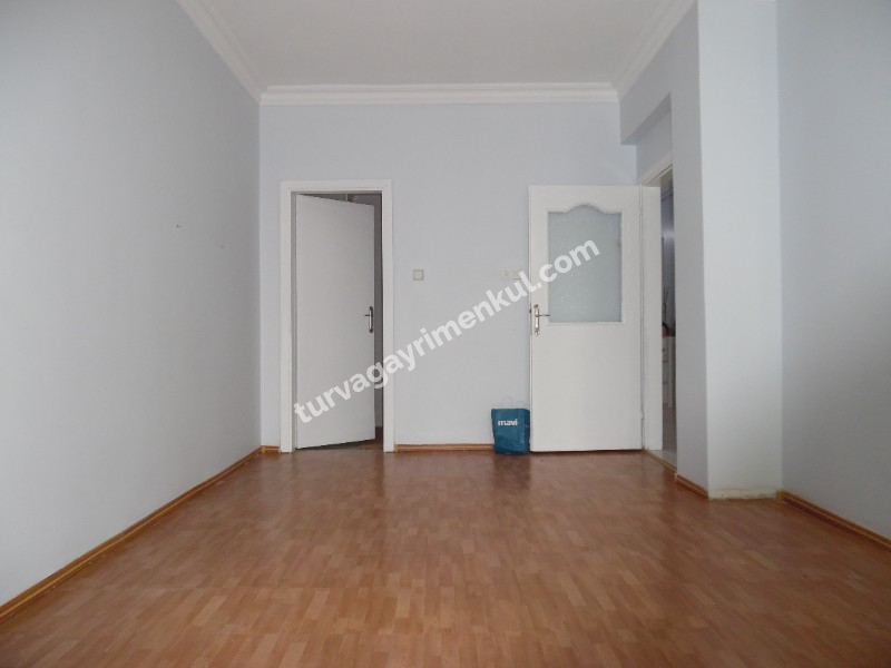 MUHİTTİN MAHALLESİNDE KİRALIK ARA KAT 3+1 DAİRE 