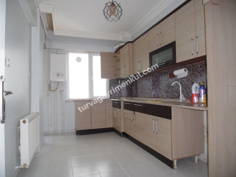 MUHİTTİN MAHALLESİNDE KİRALIK ARA KAT 3+1 DAİRE 
