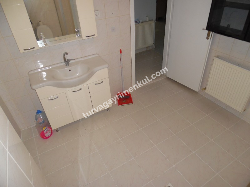MUHİTTİN MAHALLESİNDE KİRALIK ARA KAT 3+1 DAİRE 