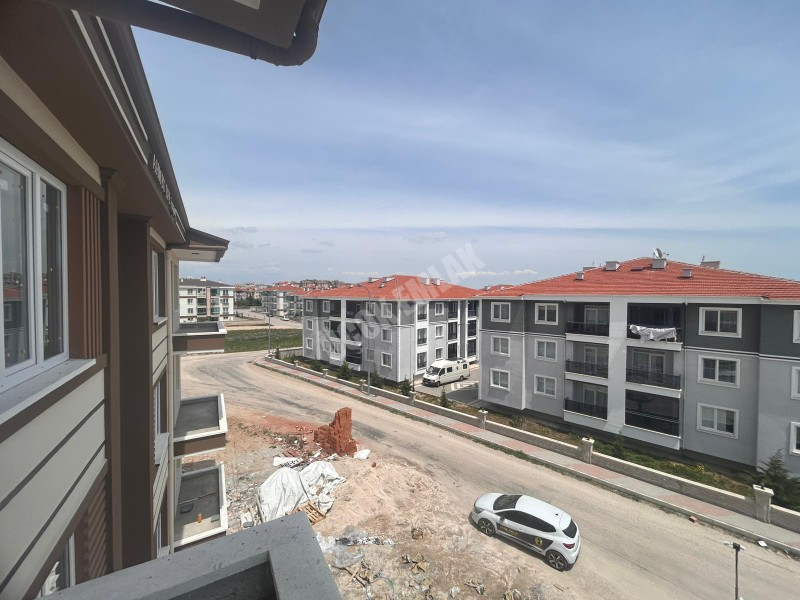 AFYON ÜÇOK EMLAKTAN KANLICA MAH 3+1 115M² SIFIR EBEVEYN BANYOLU SATILIK DAİRE 