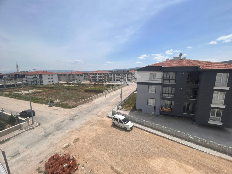 AFYON ÜÇOK EMLAKTAN KANLICA MAH 3+1 115M² SIFIR EBEVEYN BANYOLU SATILIK DAİRE 