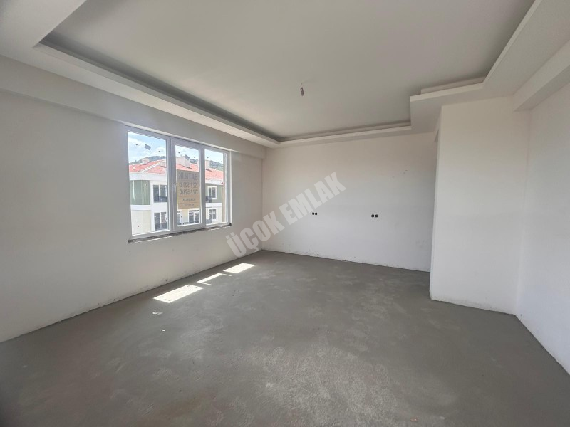 AFYON ÜÇOK EMLAKTAN KANLICA MAH 3+1 115M² SIFIR EBEVEYN BANYOLU SATILIK DAİRE 