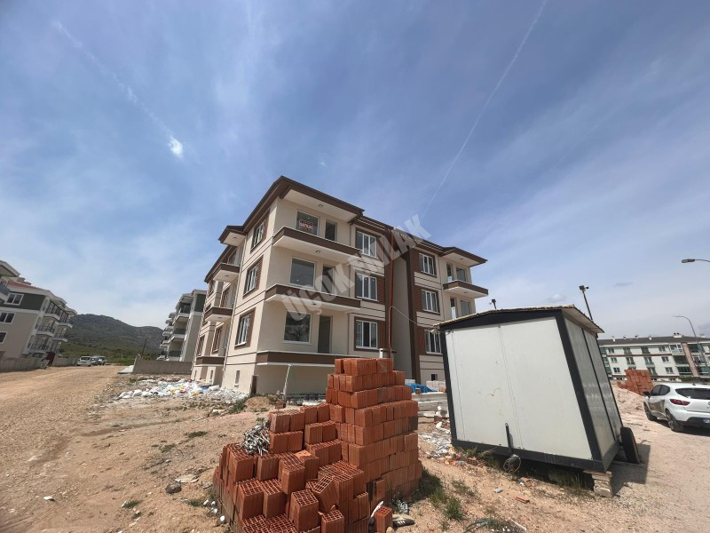 AFYON ÜÇOK EMLAKTAN KANLICA MAH 3+1 115M² SIFIR EBEVEYN BANYOLU SATILIK DAİRE 