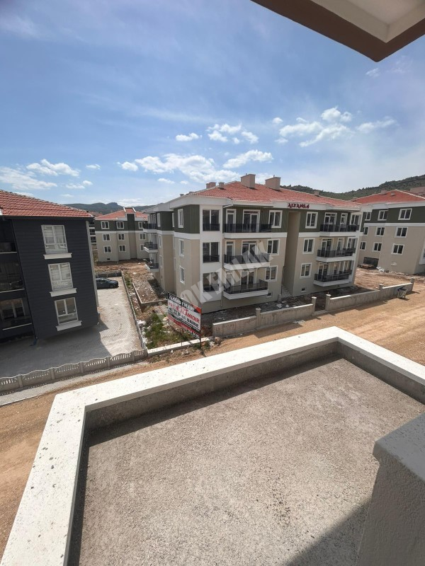 AFYON ÜÇOK EMLAKTAN KANLICA MAH 3+1 115M² SIFIR EBEVEYN BANYOLU SATILIK DAİRE 
