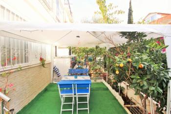 KAÇIRILMAYACAK FIRSAT! ÇAMLIK MAHALLESİ’NDE ZEVKLİ DÖŞENMİŞ EŞYALARIYLA, MÜSTAKİL GİRİŞ VE BAHÇELİ, ÇİFT BALKONLU 2+1 SATILIK DAİRE