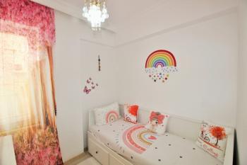 KAÇIRILMAYACAK FIRSAT! ÇAMLIK MAHALLESİ’NDE ZEVKLİ DÖŞENMİŞ EŞYALARIYLA, MÜSTAKİL GİRİŞ VE BAHÇELİ, ÇİFT BALKONLU 2+1 SATILIK DAİRE