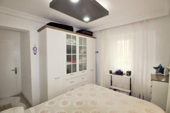 KAÇIRILMAYACAK FIRSAT! ÇAMLIK MAHALLESİ’NDE ZEVKLİ DÖŞENMİŞ EŞYALARIYLA, MÜSTAKİL GİRİŞ VE BAHÇELİ, ÇİFT BALKONLU 2+1 SATILIK DAİRE