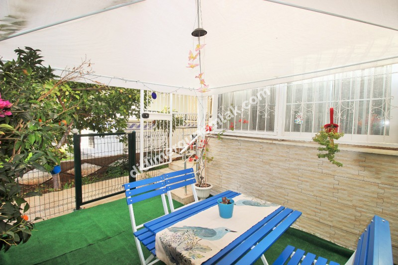 KAÇIRILMAYACAK FIRSAT! ÇAMLIK MAHALLESİ’NDE ZEVKLİ DÖŞENMİŞ EŞYALARIYLA, MÜSTAKİL GİRİŞ VE BAHÇELİ, ÇİFT BALKONLU 2+1 SATILIK DAİRE