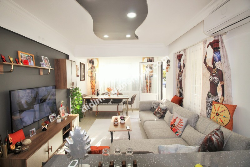 KAÇIRILMAYACAK FIRSAT! ÇAMLIK MAHALLESİ’NDE ZEVKLİ DÖŞENMİŞ EŞYALARIYLA, MÜSTAKİL GİRİŞ VE BAHÇELİ, ÇİFT BALKONLU 2+1 SATILIK DAİRE