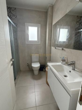 Lefkoşa Gönyeli'de 2 Katlı Binada Full Eşyalı Satılık 3+1 Daire
