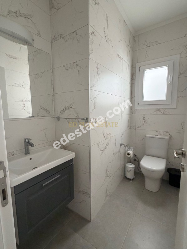 Lefkoşa Gönyeli'de 2 Katlı Binada Full Eşyalı Satılık 3+1 Daire