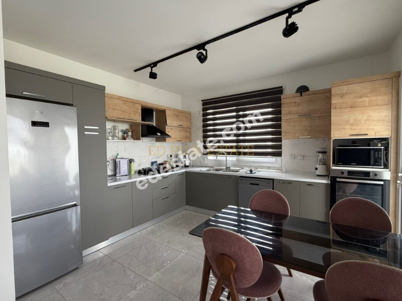 Lefkoşa Gönyeli'de 2 Katlı Binada Full Eşyalı Satılık 3+1 Daire