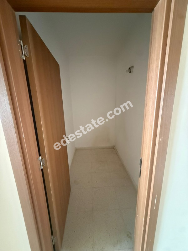 Lefkoşa Ortaköy'de Ebeveyn Banyolu Eşyasız Kiralık 2+1 Daire