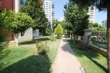 Elmas'tan Tek Blok ,Havuzlu,Doğalgazlı İskanlı,Soli Center Arkası Kaçmaz