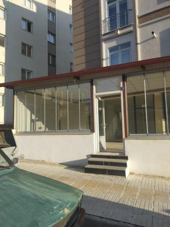 GÜVENAY - ÇORUM YAVRUTURNA EMEK CADDESİ ÜZERİ  275  KİRALIK DÜKKAN