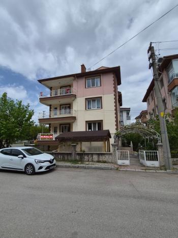  ✨ AFYON ÜÇOK EMLAKTAN MAREŞAL FEVZİ ÇAKMAK MAH 3+1 140M² TEMİZ BAKIMLI KİRALLIK DAİRE ✨