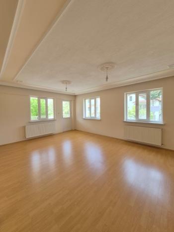  ✨ AFYON ÜÇOK EMLAKTAN MAREŞAL FEVZİ ÇAKMAK MAH 3+1 140M² TEMİZ BAKIMLI KİRALLIK DAİRE ✨