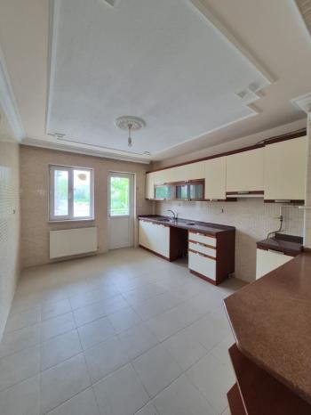  ✨ AFYON ÜÇOK EMLAKTAN MAREŞAL FEVZİ ÇAKMAK MAH 3+1 140M² TEMİZ BAKIMLI KİRALLIK DAİRE ✨