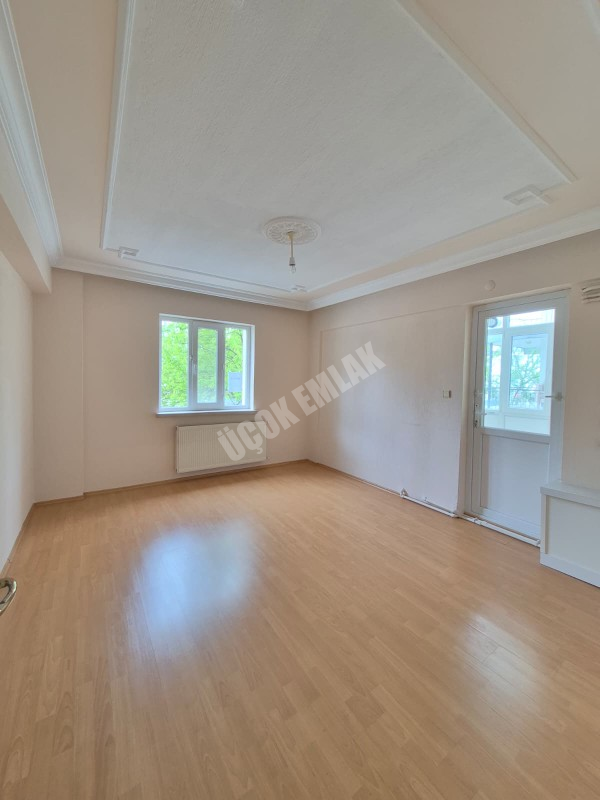  ✨ AFYON ÜÇOK EMLAKTAN MAREŞAL FEVZİ ÇAKMAK MAH 3+1 140M² TEMİZ BAKIMLI KİRALLIK DAİRE ✨