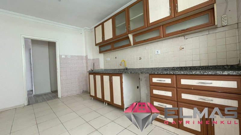 Elmas’tan Gazi Mah’de Asansörlü 3+1 Metrajlı Geniş 2+1
