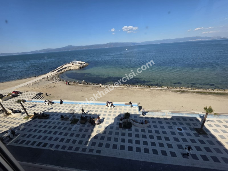 MUDANYA GÜZELYALI SAHİLE SIFIR İÇİ YAPILI 3+1 126 M2 DAİRELER