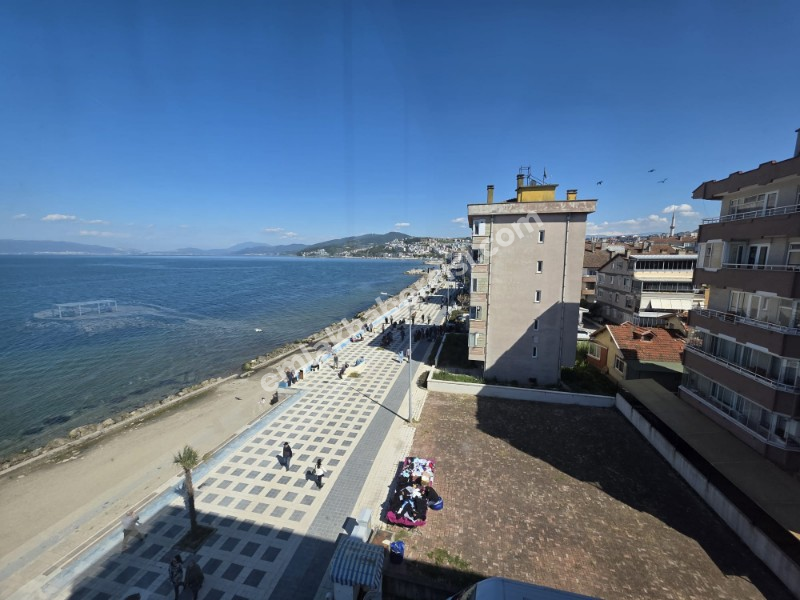 MUDANYA GÜZELYALI SAHİLE SIFIR İÇİ YAPILI 3+1 126 M2 DAİRELER