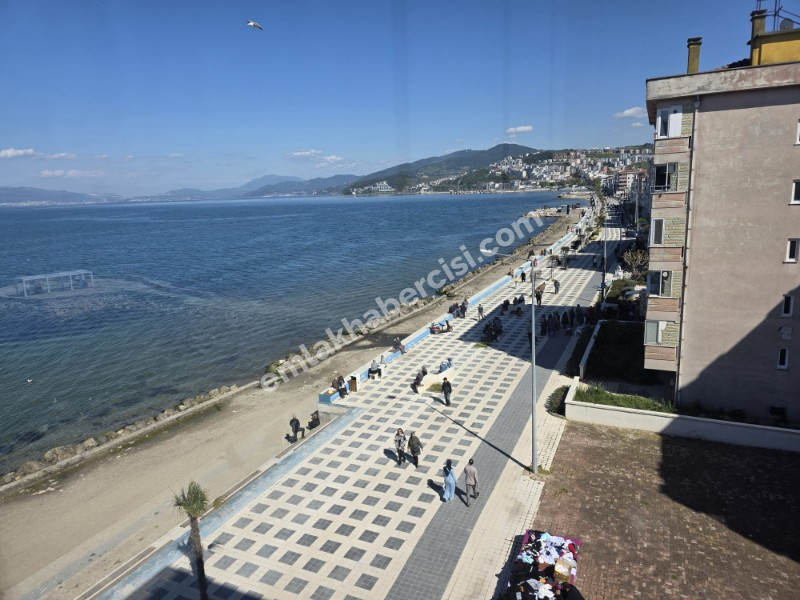 MUDANYA GÜZELYALI SAHİLE SIFIR İÇİ YAPILI 3+1 126 M2 DAİRELER