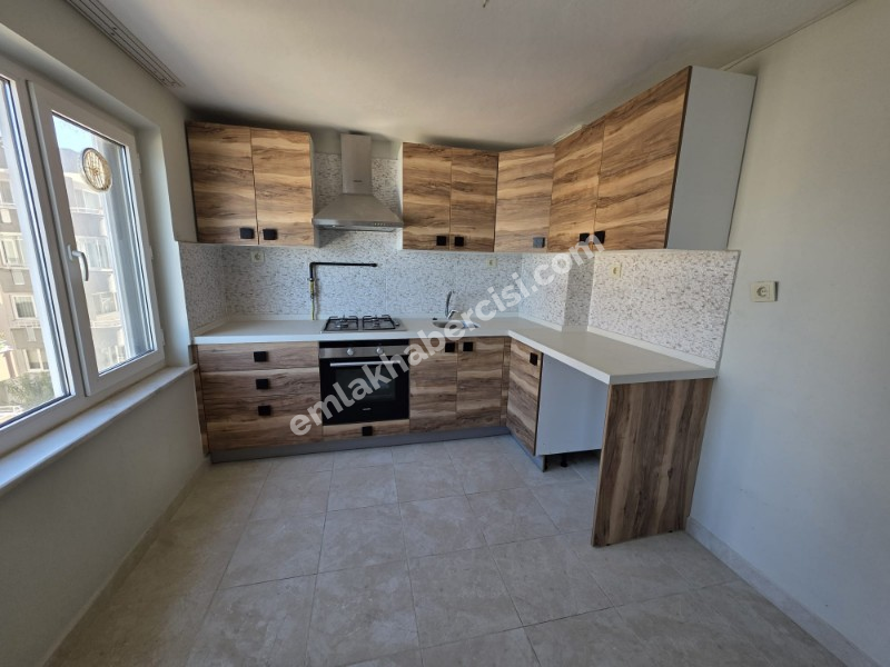 MUDANYA GÜZELYALI SAHİLE SIFIR İÇİ YAPILI 3+1 126 M2 DAİRELER