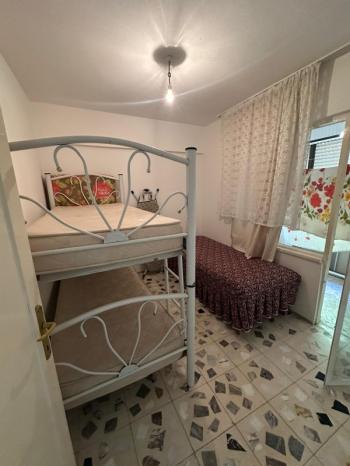  ALTINKUM MAHALLESİ’NDE BULVARA ÇOK YAKIN KATTA TEK 2+1 AYRI MUTFAK DAİRE