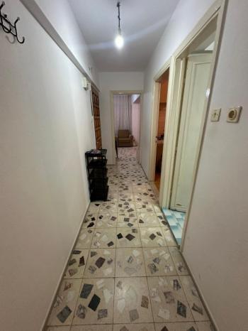  ALTINKUM MAHALLESİ’NDE BULVARA ÇOK YAKIN KATTA TEK 2+1 AYRI MUTFAK DAİRE