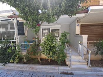 ÇAMLIK MAHALLESİ AYTEPE SİTESİ’NDE PLAJA 200 METRE 3+1 FIRSAT VİLLA