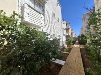 ÇAMLIK MAHALLESİ AYTEPE SİTESİ’NDE PLAJA 200 METRE 3+1 FIRSAT VİLLA