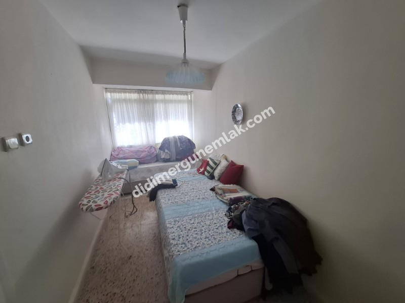 ÇAMLIK MAHALLESİ AYTEPE SİTESİ’NDE PLAJA 200 METRE 3+1 FIRSAT VİLLA