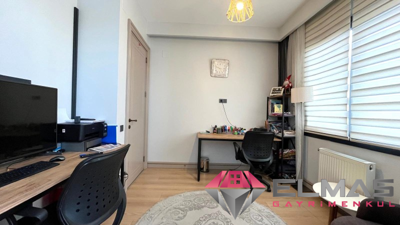 Elmas’tan Merkez Mh’de Tek Bloklu Deniz Manzaralı 4+1