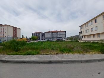 GÜVENAY - ÇORUM ULUKAVAK  AKŞEMSEDDİN CADDESİ CİVARI PROJEDEN SATILIK LÜKS 3+1 DAİRE