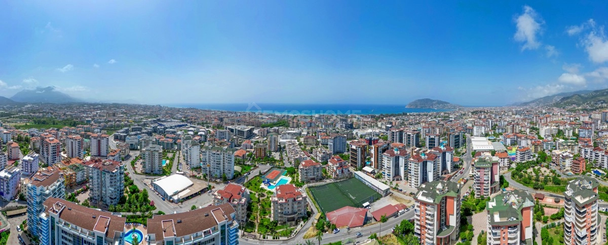 Helios’ta Havuz Manzaralı Geniş 2+1