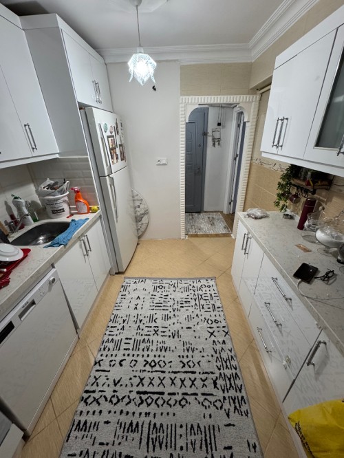 Yeşilpınar'da 80 m2 Balkonlu Arakat Temiz 2+1 Satılık Daire