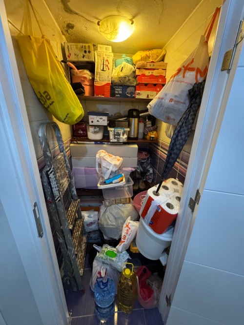 Yeşilpınar'da 80 m2 Balkonlu Arakat Temiz 2+1 Satılık Daire