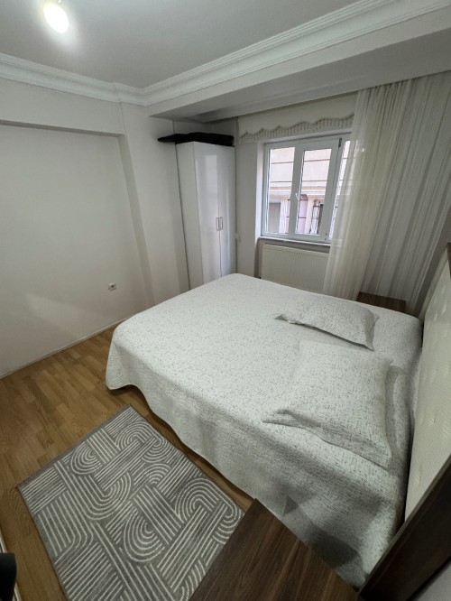 Yeşilpınar'da 80 m2 Balkonlu Arakat Temiz 2+1 Satılık Daire