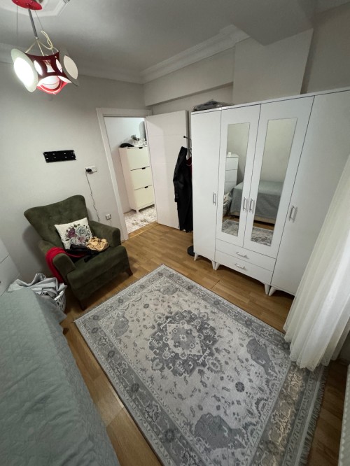 Yeşilpınar'da 80 m2 Balkonlu Arakat Temiz 2+1 Satılık Daire