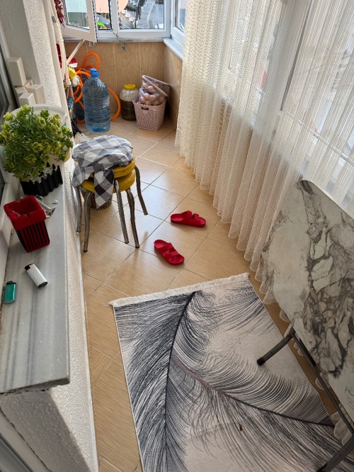 Yeşilpınar'da 80 m2 Balkonlu Arakat Temiz 2+1 Satılık Daire