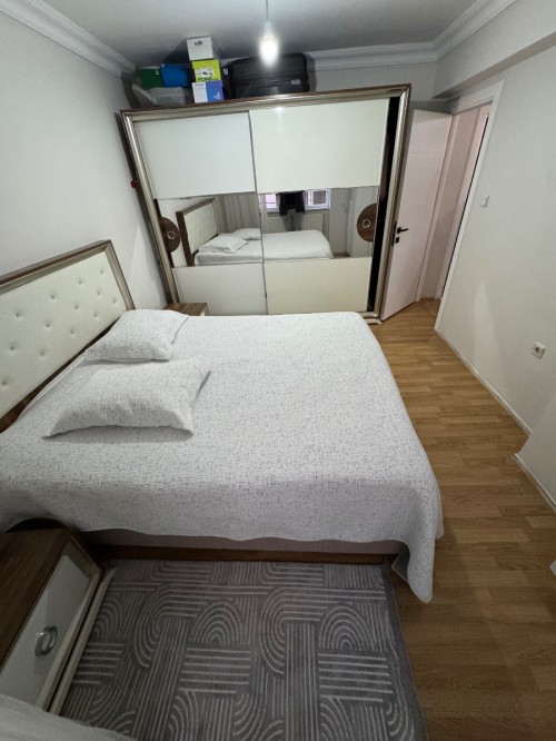 Yeşilpınar'da 80 m2 Balkonlu Arakat Temiz 2+1 Satılık Daire