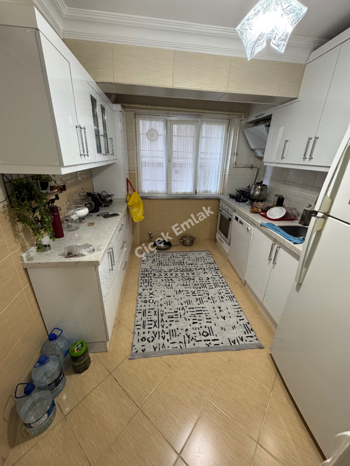 Yeşilpınar'da 80 m2 Balkonlu Arakat Temiz 2+1 Satılık Daire