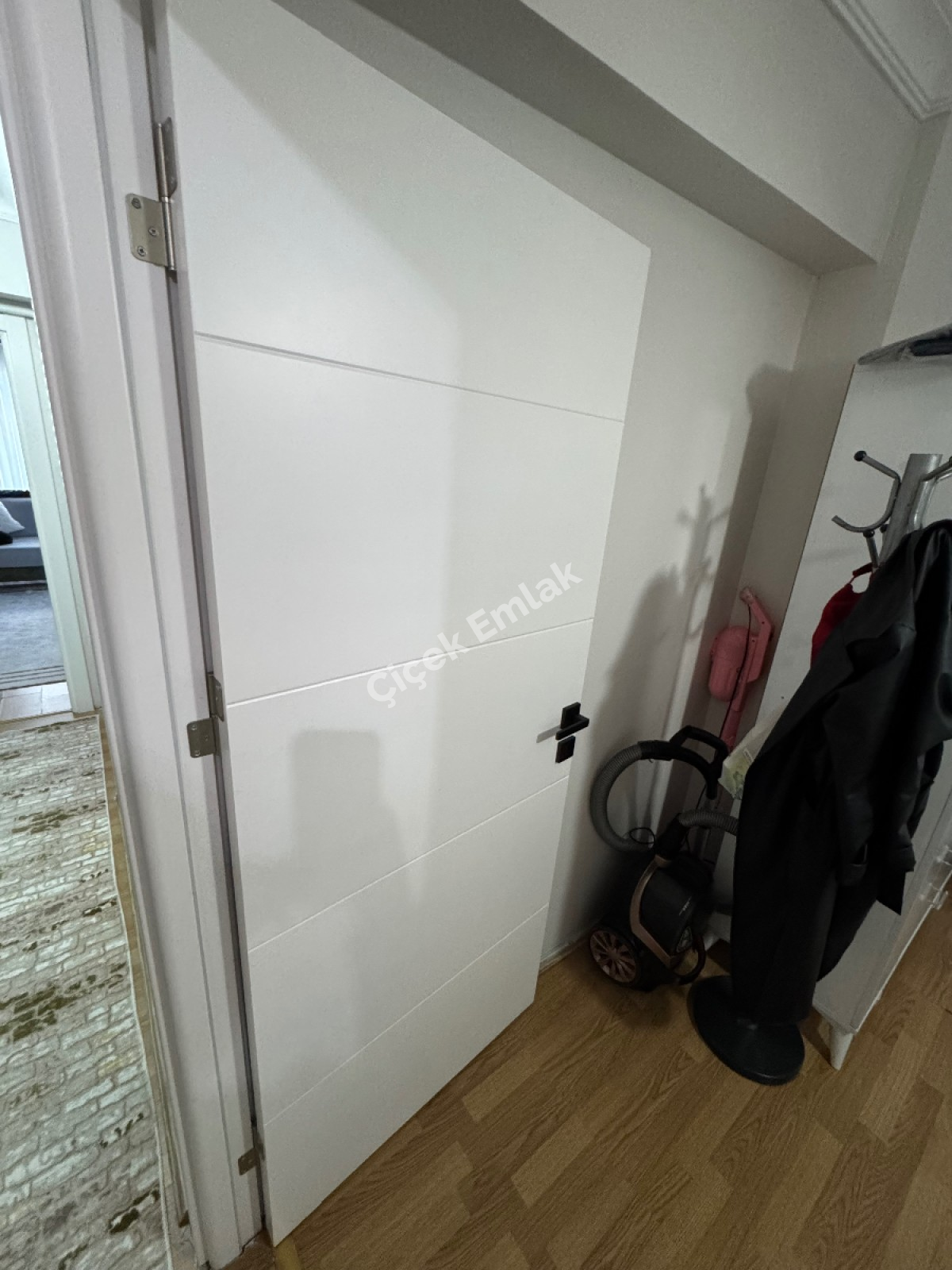 Yeşilpınar'da 80 m2 Balkonlu Arakat Temiz 2+1 Satılık Daire