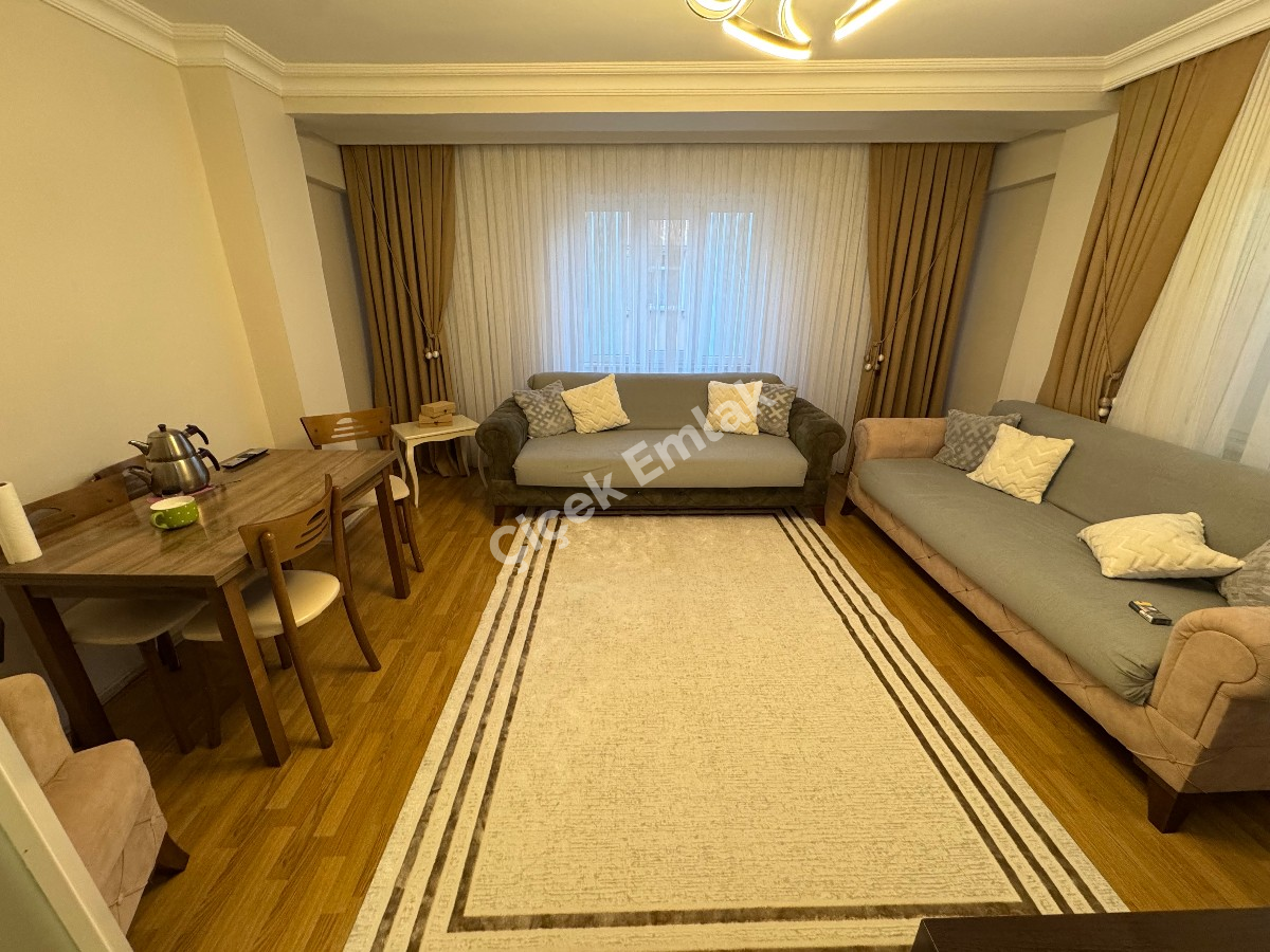 Yeşilpınar'da 80 m2 Balkonlu Arakat Temiz 2+1 Satılık Daire
