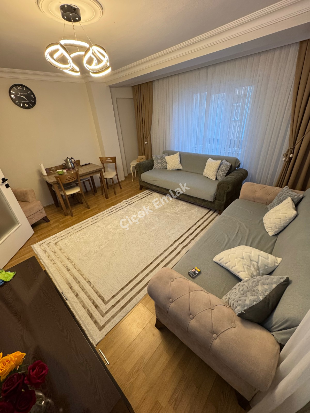 Yeşilpınar'da 80 m2 Balkonlu Arakat Temiz 2+1 Satılık Daire